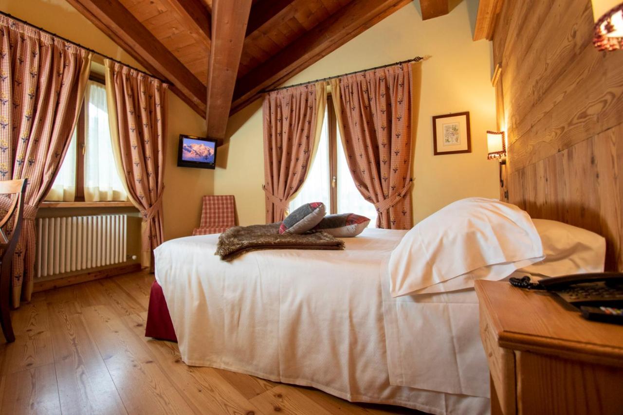 Laghetto Alpine Hotel & Restaurant Brusson Buitenkant foto