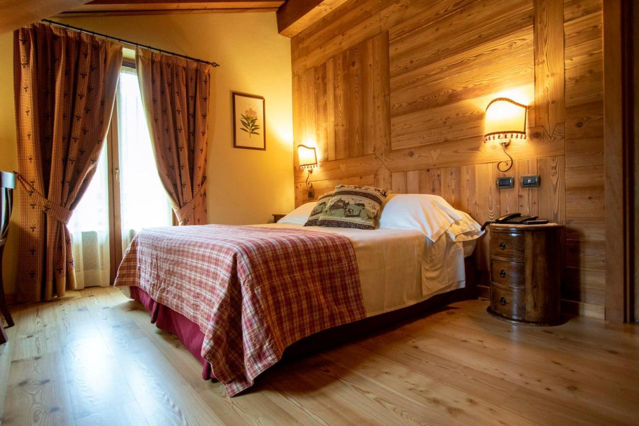 Laghetto Alpine Hotel & Restaurant Brusson Buitenkant foto