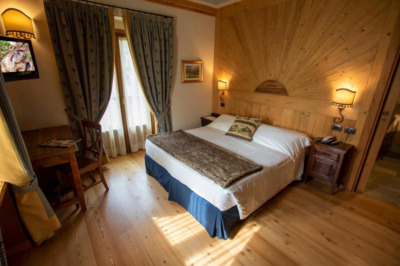 Laghetto Alpine Hotel & Restaurant Brusson Buitenkant foto