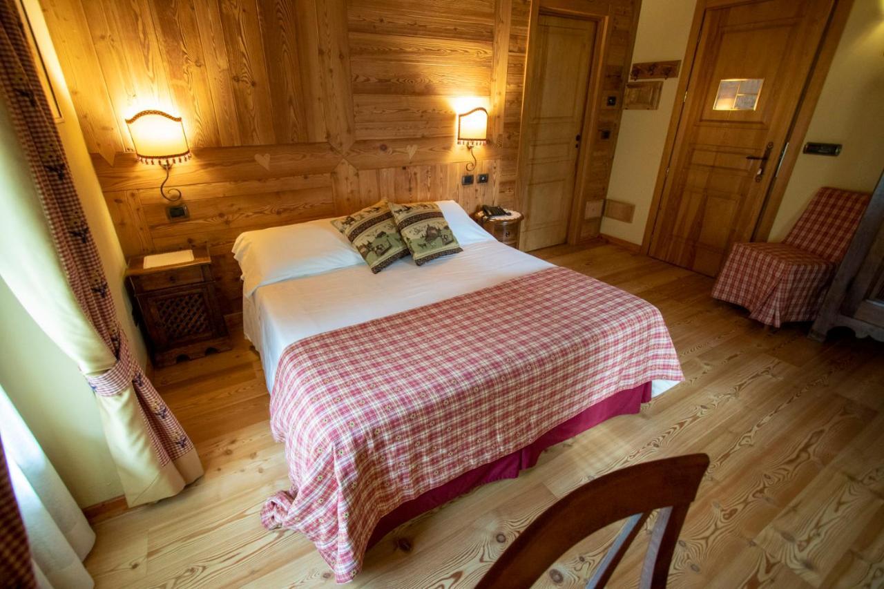 Laghetto Alpine Hotel & Restaurant Brusson Buitenkant foto
