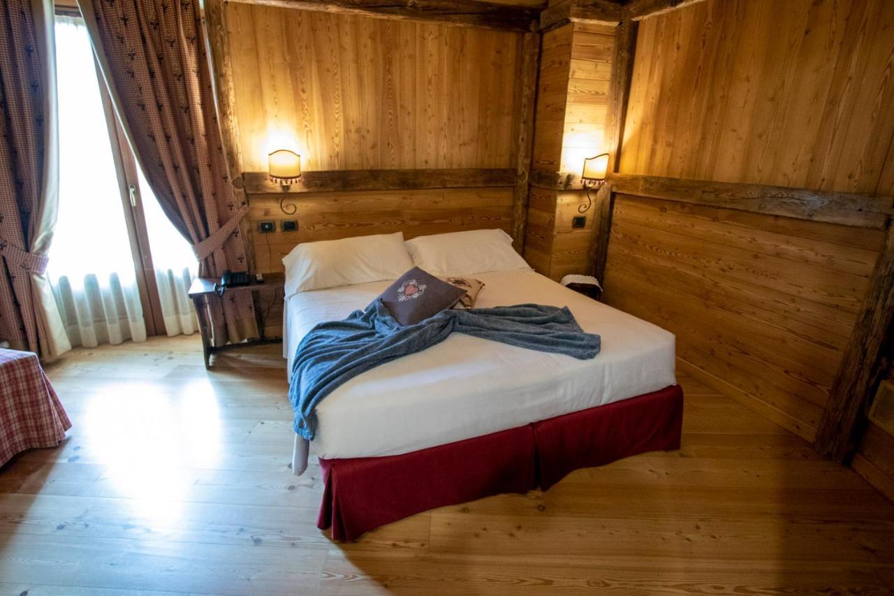Laghetto Alpine Hotel & Restaurant Brusson Buitenkant foto