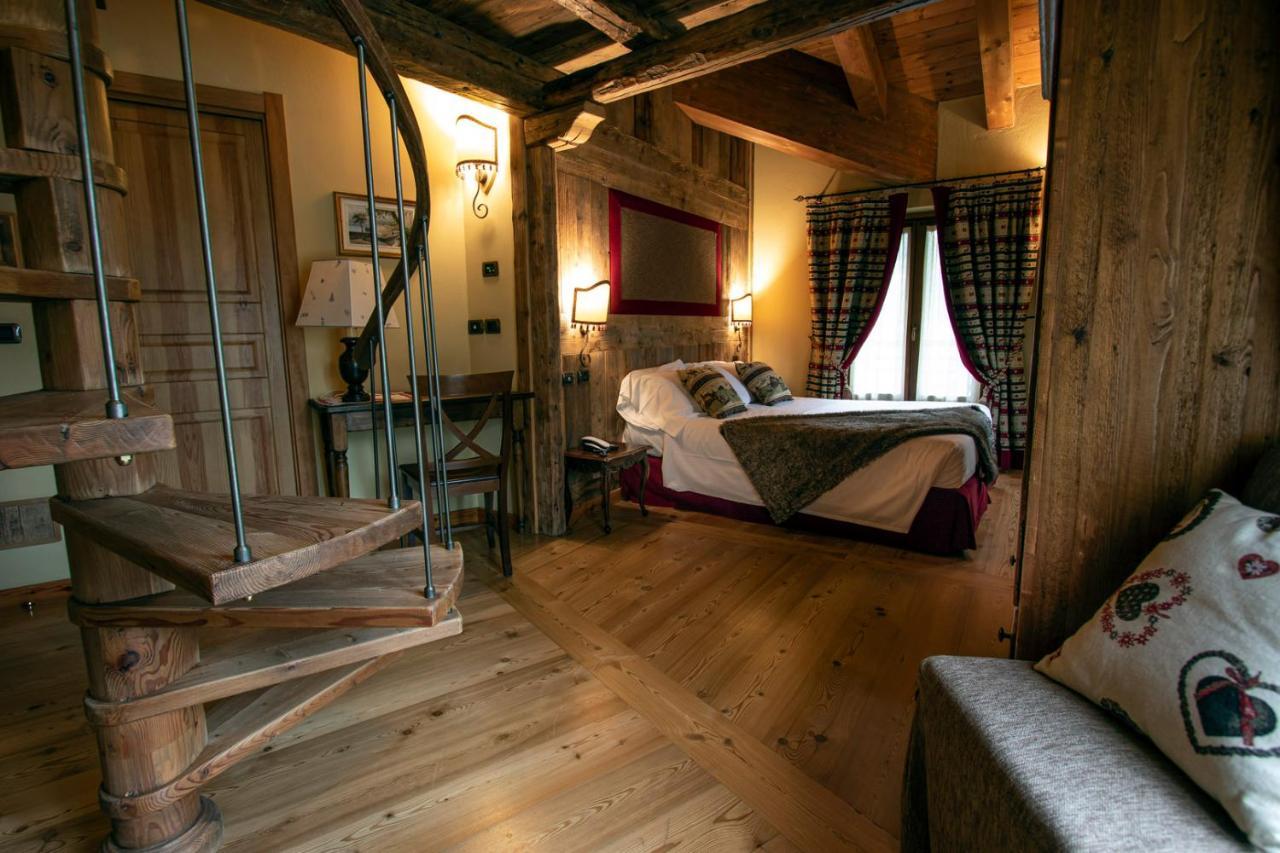 Laghetto Alpine Hotel & Restaurant Brusson Buitenkant foto