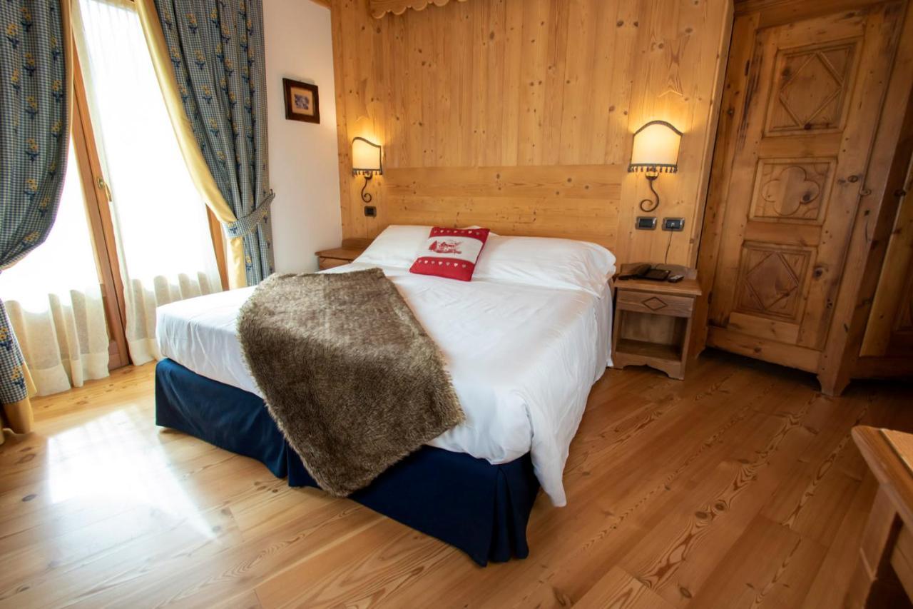Laghetto Alpine Hotel & Restaurant Brusson Buitenkant foto