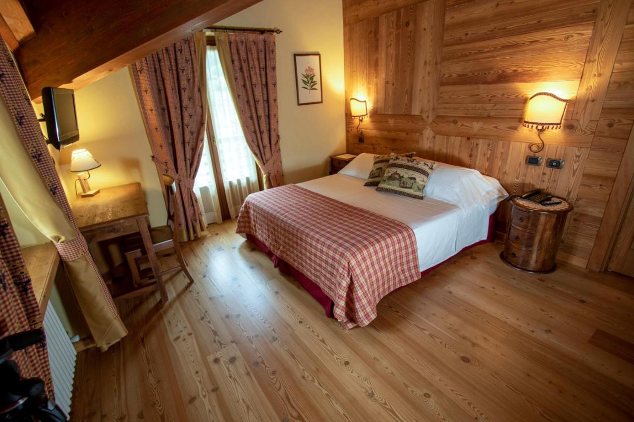 Laghetto Alpine Hotel & Restaurant Brusson Buitenkant foto