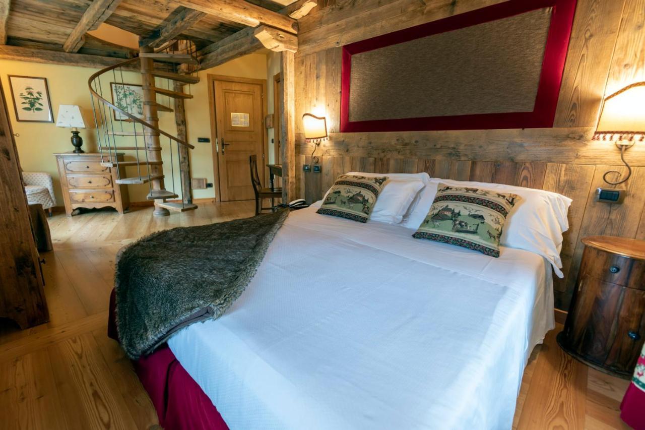 Laghetto Alpine Hotel & Restaurant Brusson Buitenkant foto